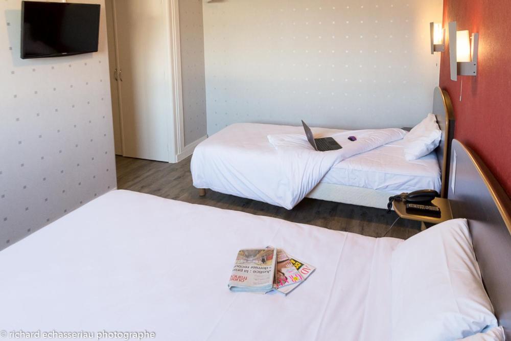 Hotel De La Vendee Ла-Рош-сюр-Йон Экстерьер фото