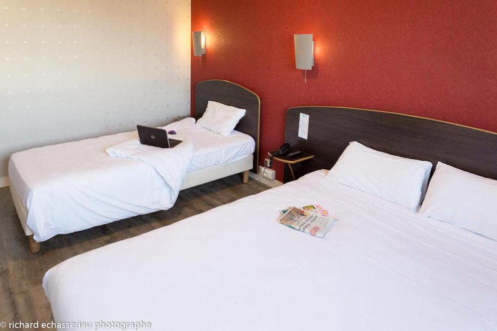 Hotel De La Vendee Ла-Рош-сюр-Йон Экстерьер фото