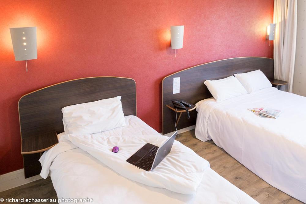 Hotel De La Vendee Ла-Рош-сюр-Йон Экстерьер фото