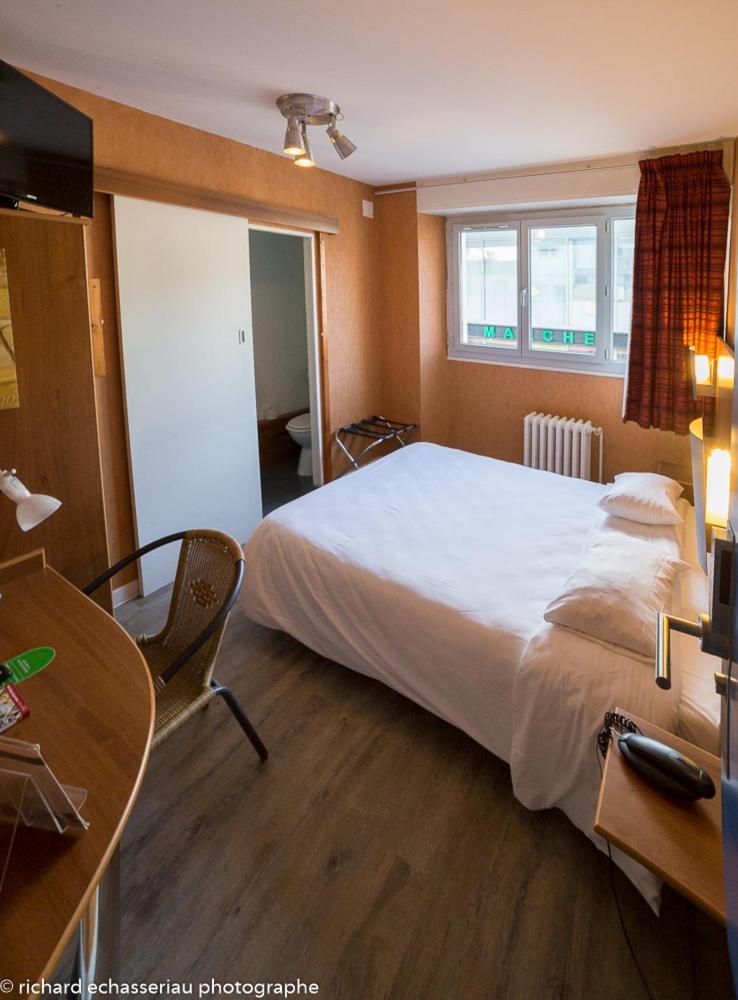 Hotel De La Vendee Ла-Рош-сюр-Йон Экстерьер фото